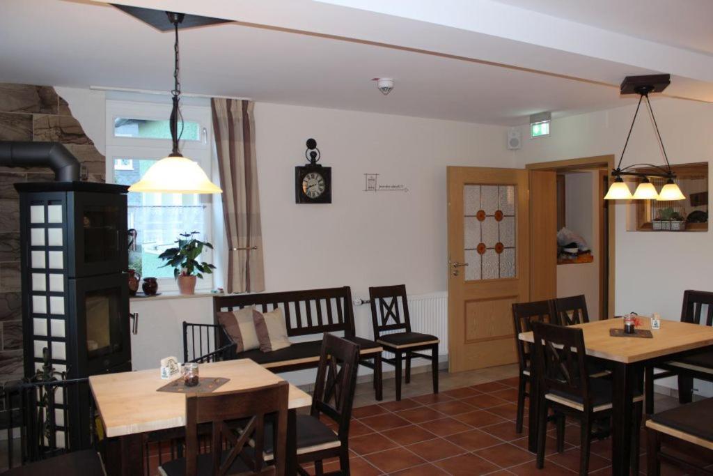 Gasthof Klosterkeller Bed & Breakfast โครนัค ภายนอก รูปภาพ
